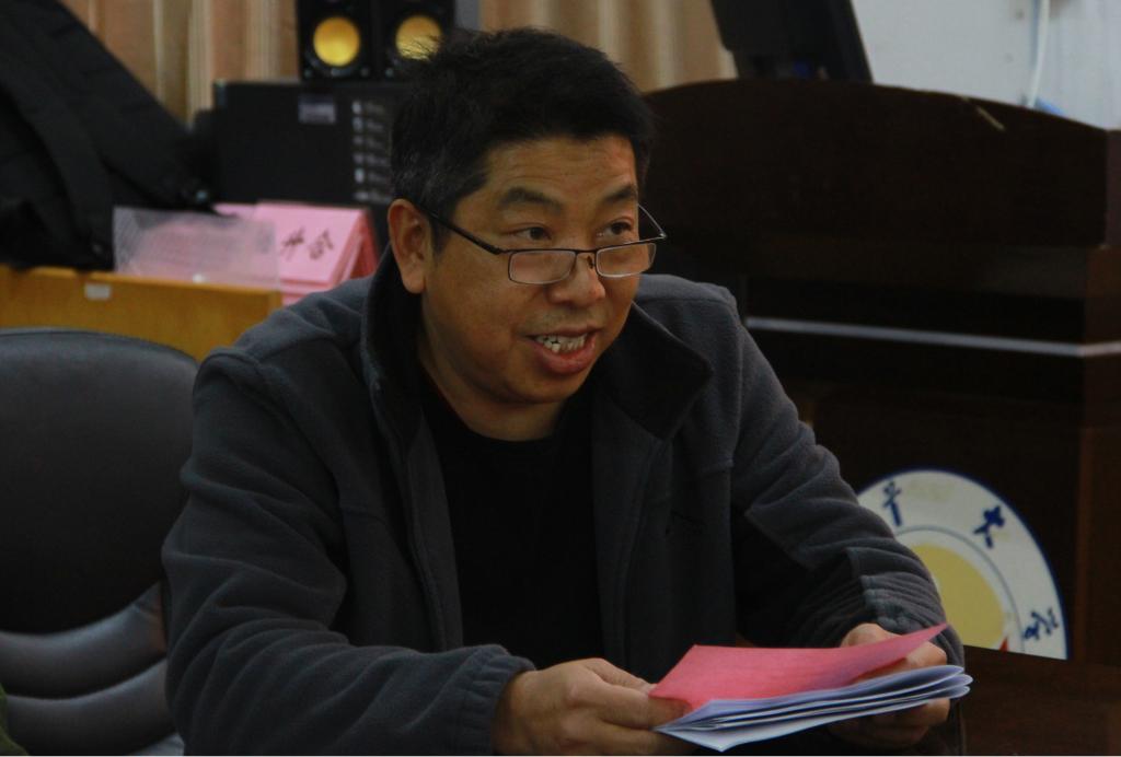 图为田茂军主持仪式(韦慧明 摄)