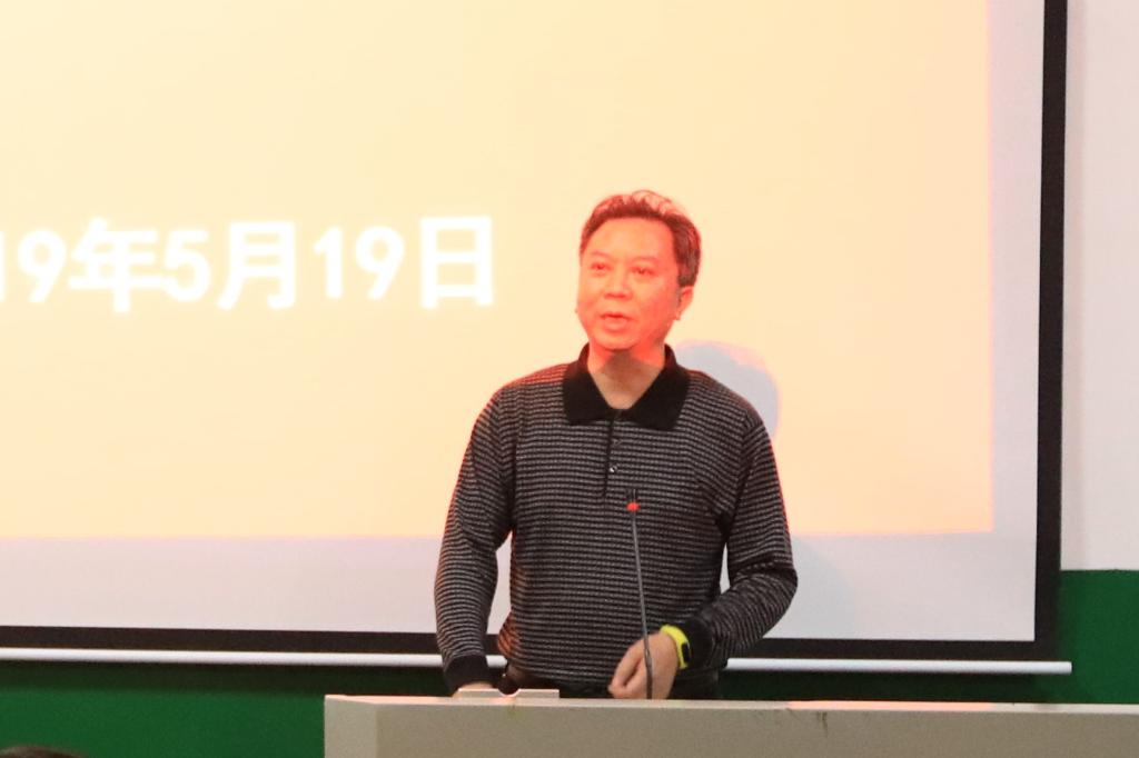 图为 陆升合发言(朱嘉昕 摄)