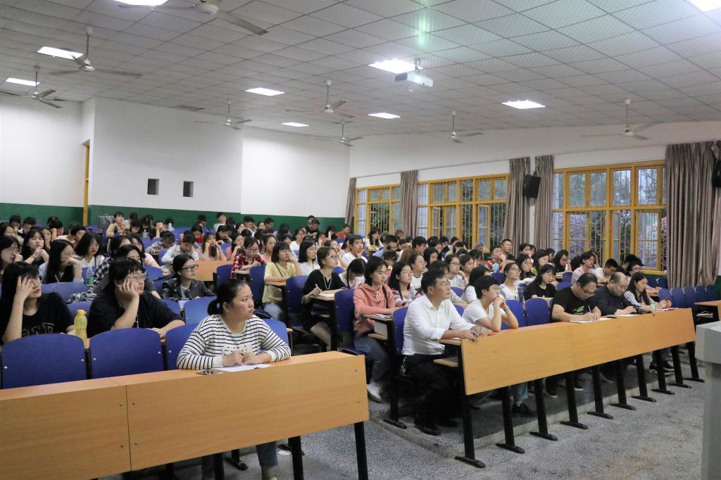 图为 讲座现场(张意 摄)