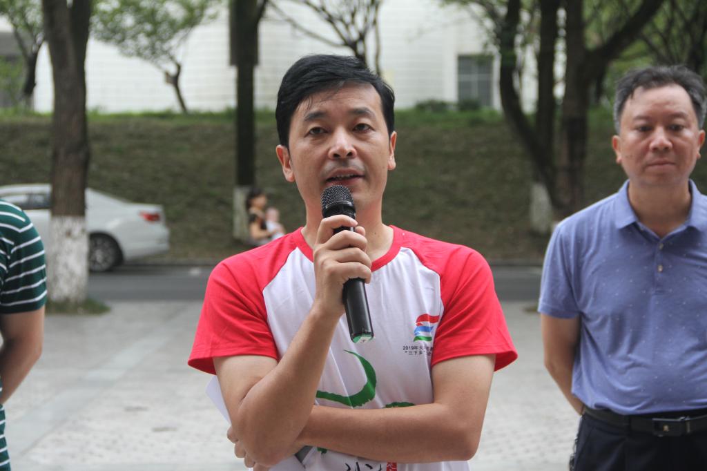 图为杨龙斌发言(张意 摄)