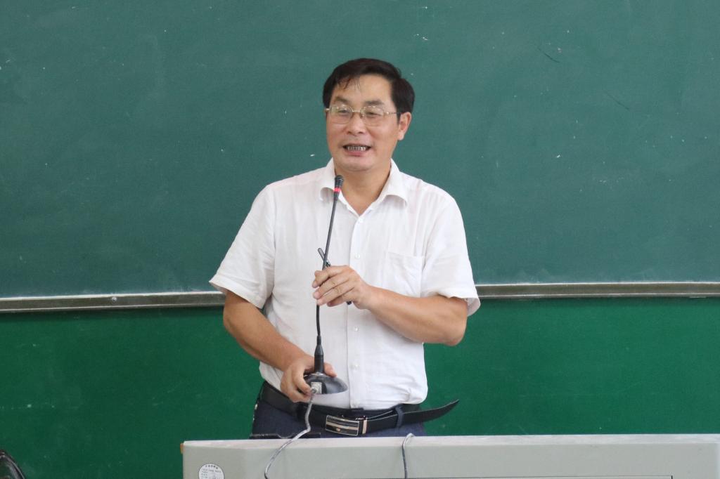 图为罗惠缙发言(邓格 摄)