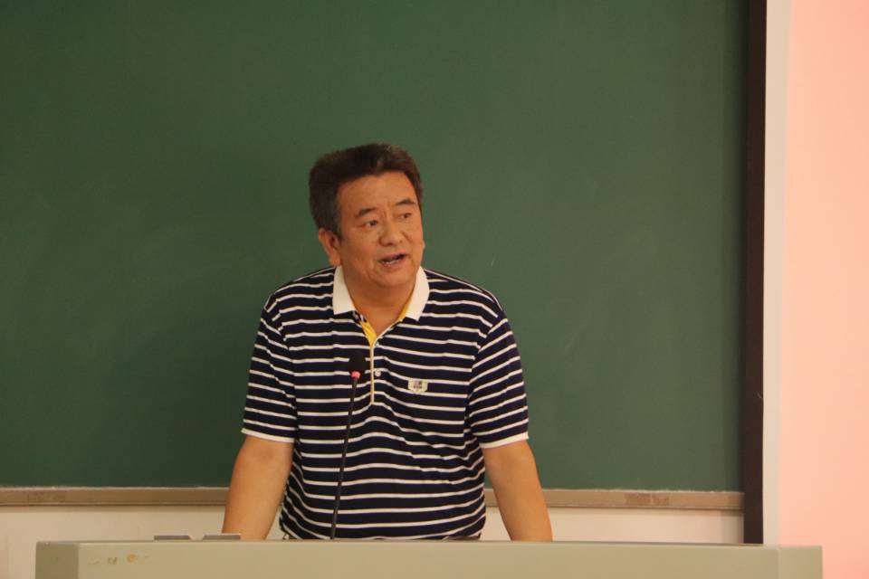 图为 符顺忠讲话(何小芳 摄)