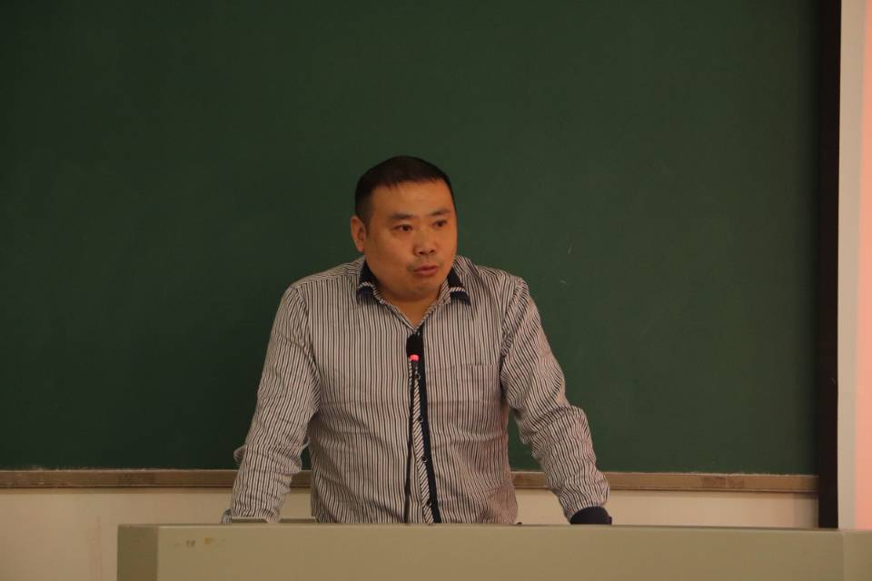 图为 卓小波讲话(张意 摄)