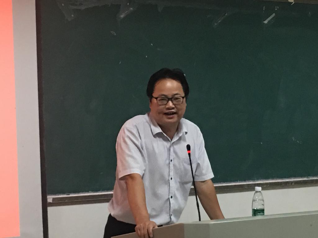 图为 王焕林做总结发言(吴樱 摄)
